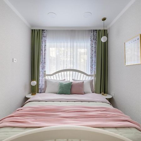 Mid-Century Charm Apartments В Центре Алматы Zewnętrze zdjęcie