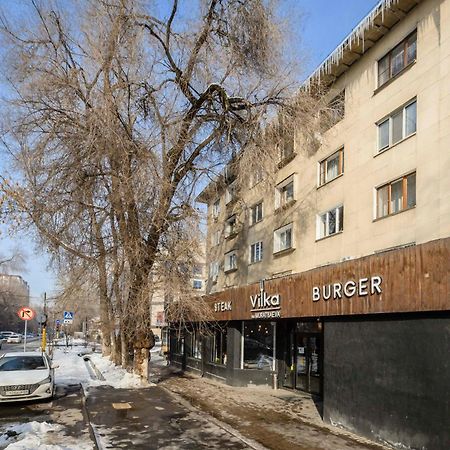 Mid-Century Charm Apartments В Центре Алматы Zewnętrze zdjęcie