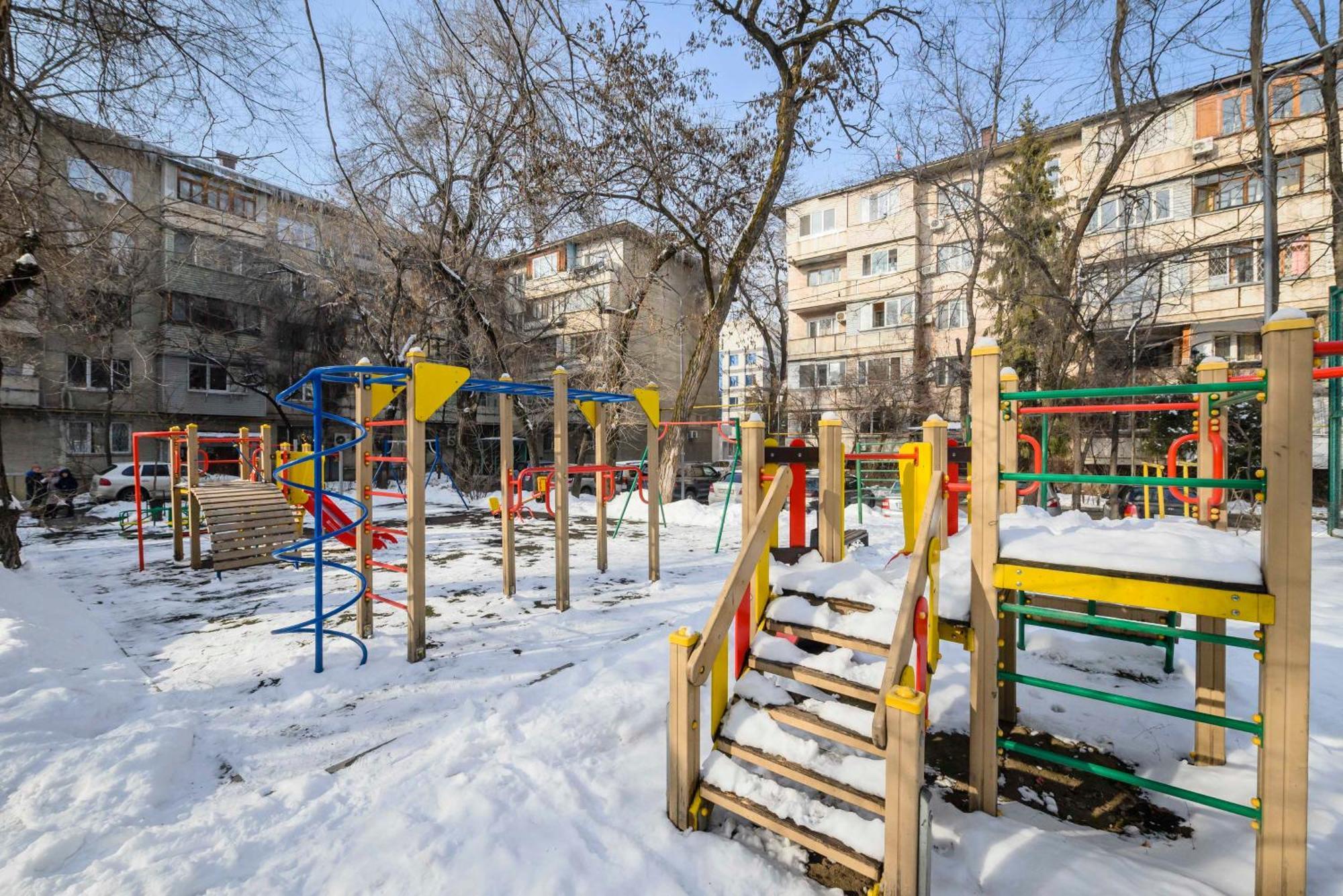Mid-Century Charm Apartments В Центре Алматы Zewnętrze zdjęcie