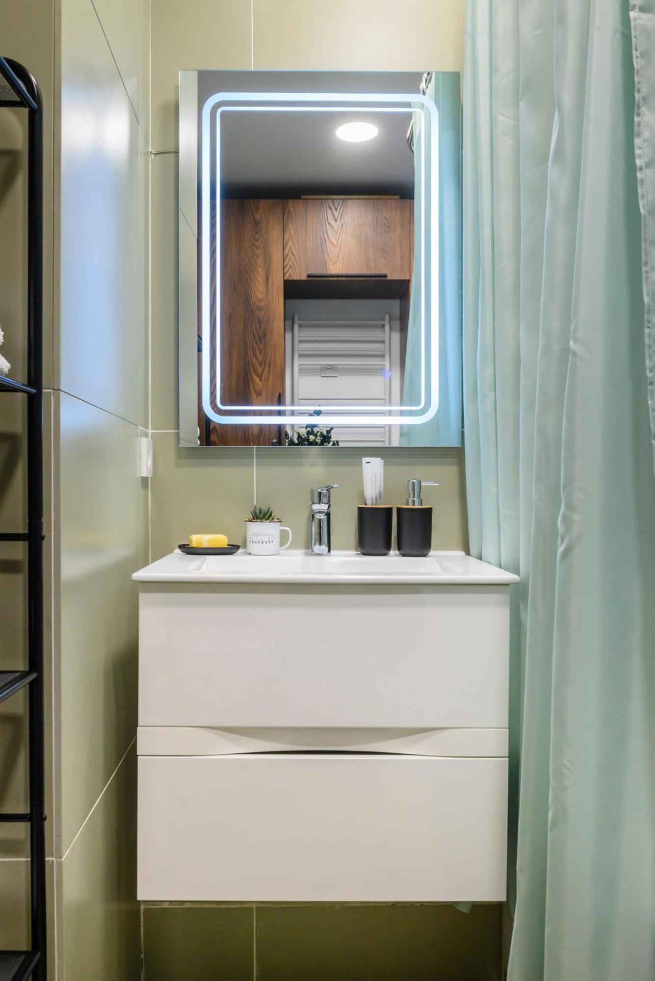 Mid-Century Charm Apartments В Центре Алматы Zewnętrze zdjęcie